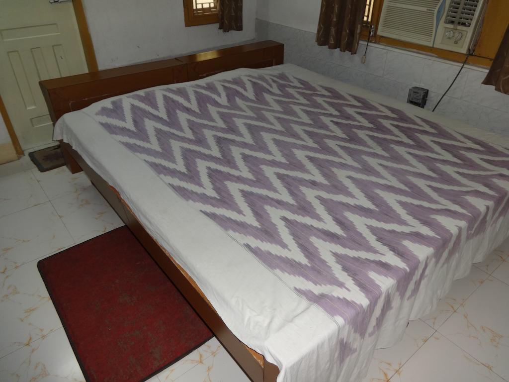 Hotel Upasana Bhubaneswar Habitación foto